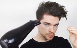 آموزش سشوار کشیدن مو مردانه